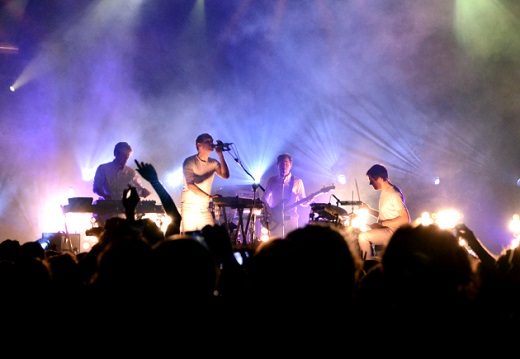 live_Caribou@Estragon_IMG0_201409