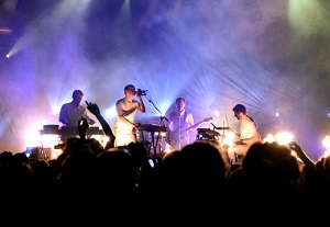 live_Caribou@Estragon_IMG1_201409